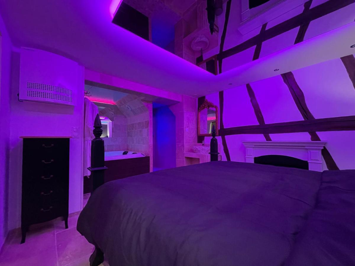Le Jacuzzi Apartment