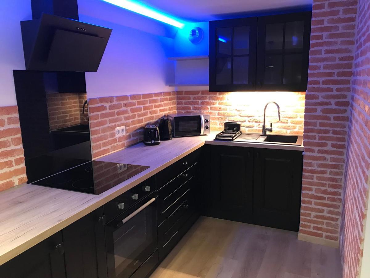 Le Jacuzzi Apartment